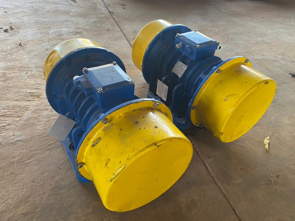 Electrical Vibrator Motor 4kW Dirtworx