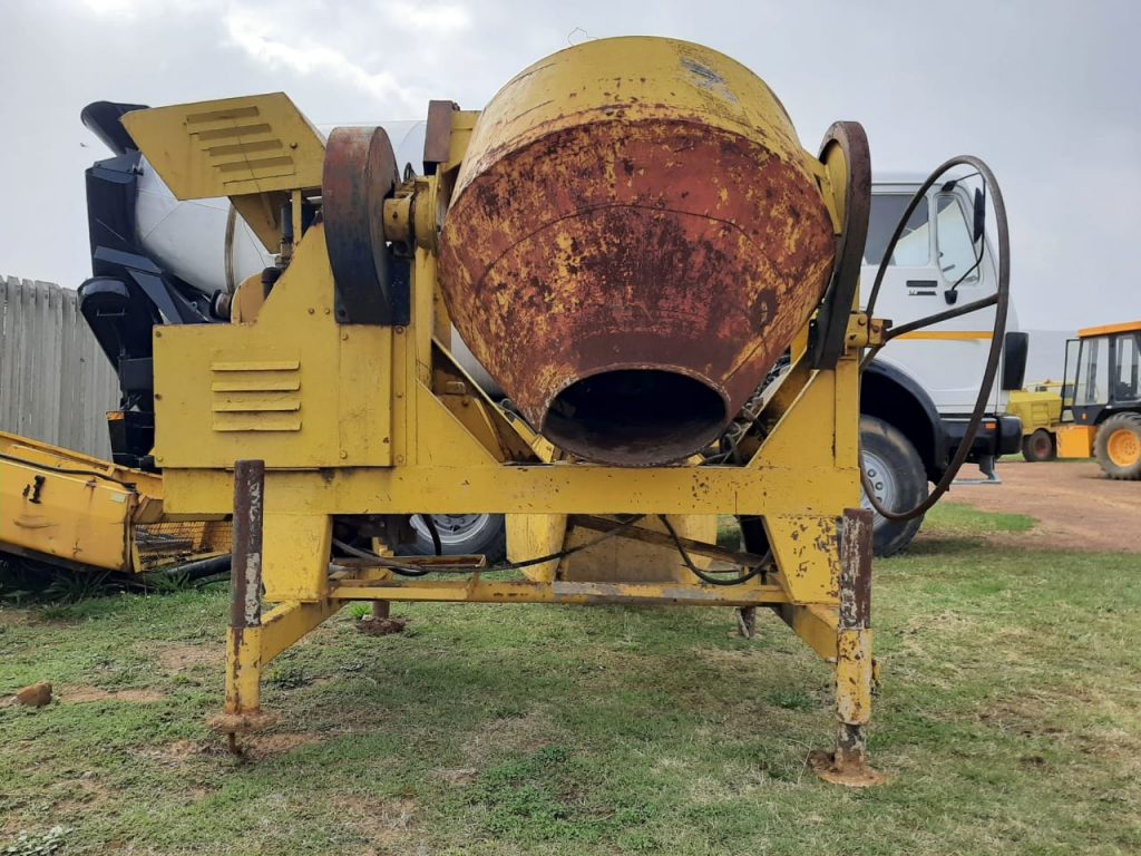 Winget Self Loading Concrete Mixer Dirtworx