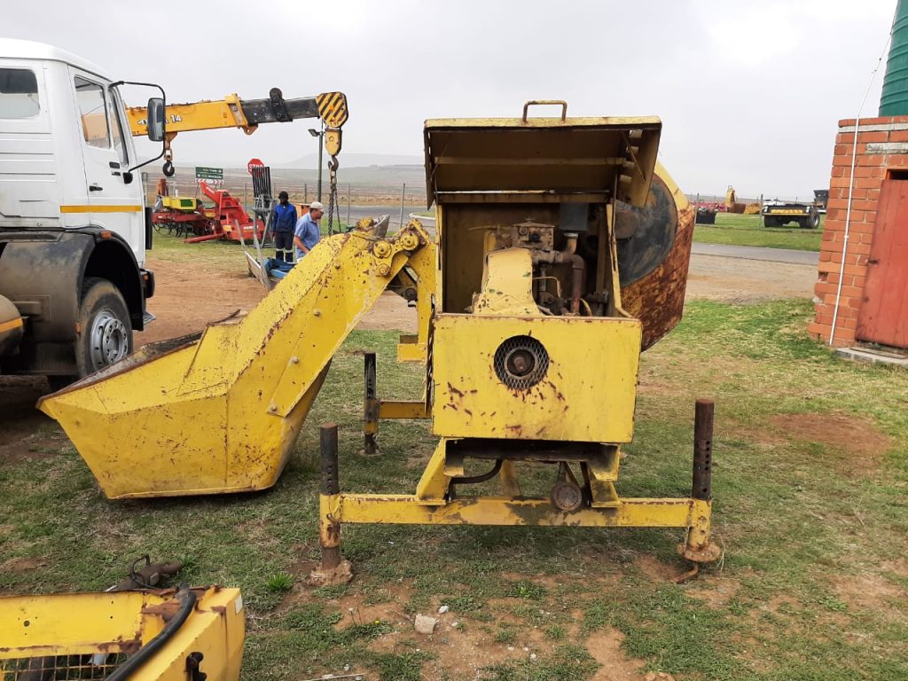 Winget Self Loading Concrete Mixer Dirtworx