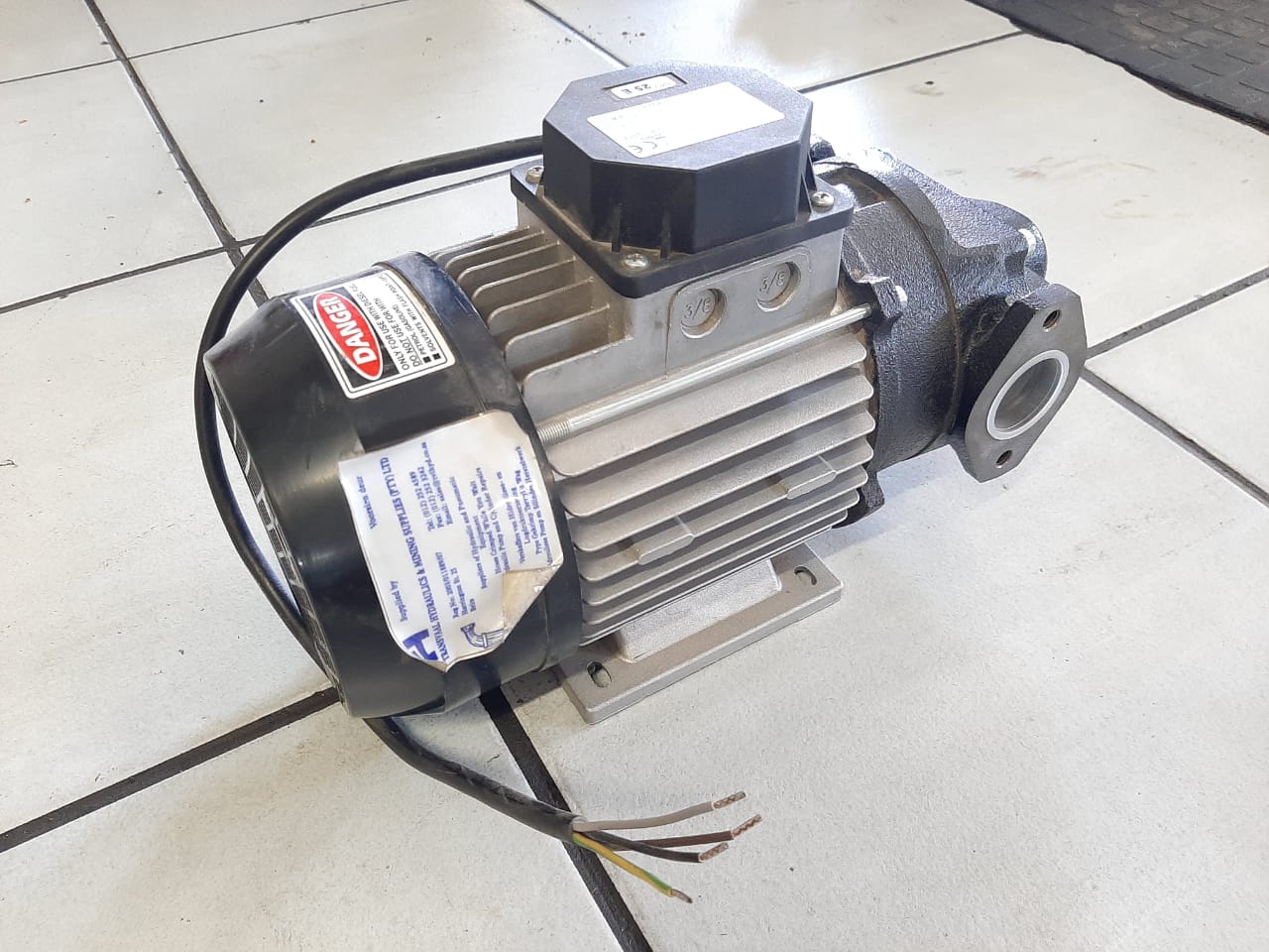 PIUSI Dieselpumpe E80 M 230V u. E80 T 400V AC 70 l/min - PIUSI