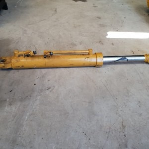 Bell B20B Hydraulic Cylinders