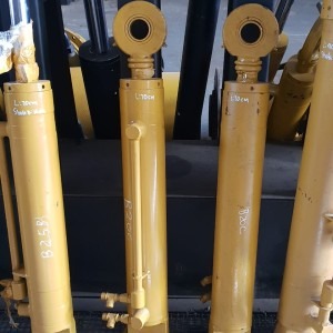 Bell B20C Hydraulic Cylinder