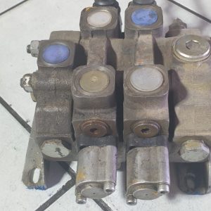 Dinoil Hydraulic Directional Control Valve Bank