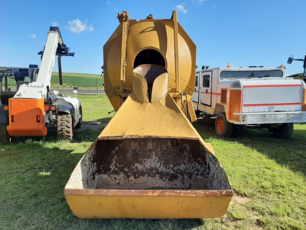 Winget 400R Self Loading Concrete Mixer Dirtworx