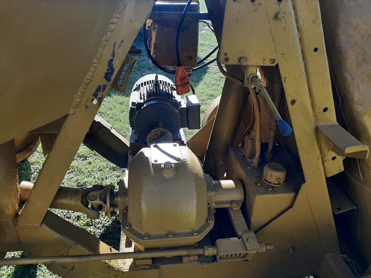 Winget 400R Self Loading Concrete Mixer Dirtworx