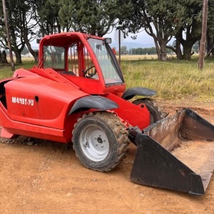 2005 Manitou SLT 415 B Telescopic Loader With Bucket