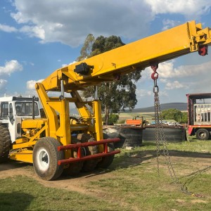 Ford Mobilift Carry Crane 12 Ton