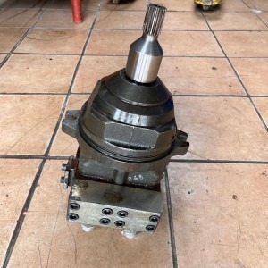 Linde HMV75-02 Variable Displacement Axial Piston Motor And Torque Hub Planetary Gear Box