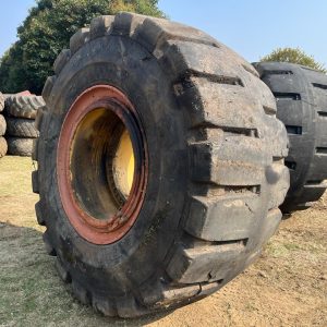 Goodyear/Henan Tyre with Rim 35/65R33