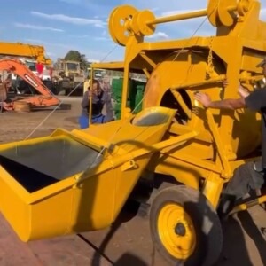Self Loading Concrete Mixer