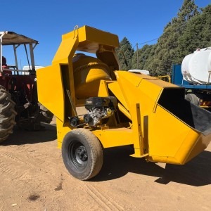 Self Loading Concrete Mixer