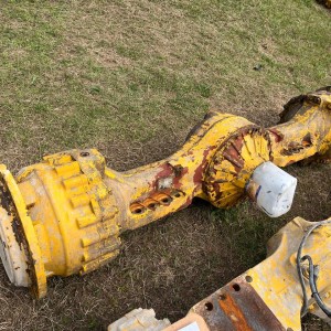 Bell L1706C FEL Front Differential Axle