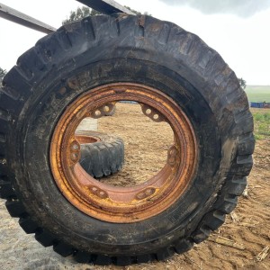 Industrial Tyre With Rim 18.00-33