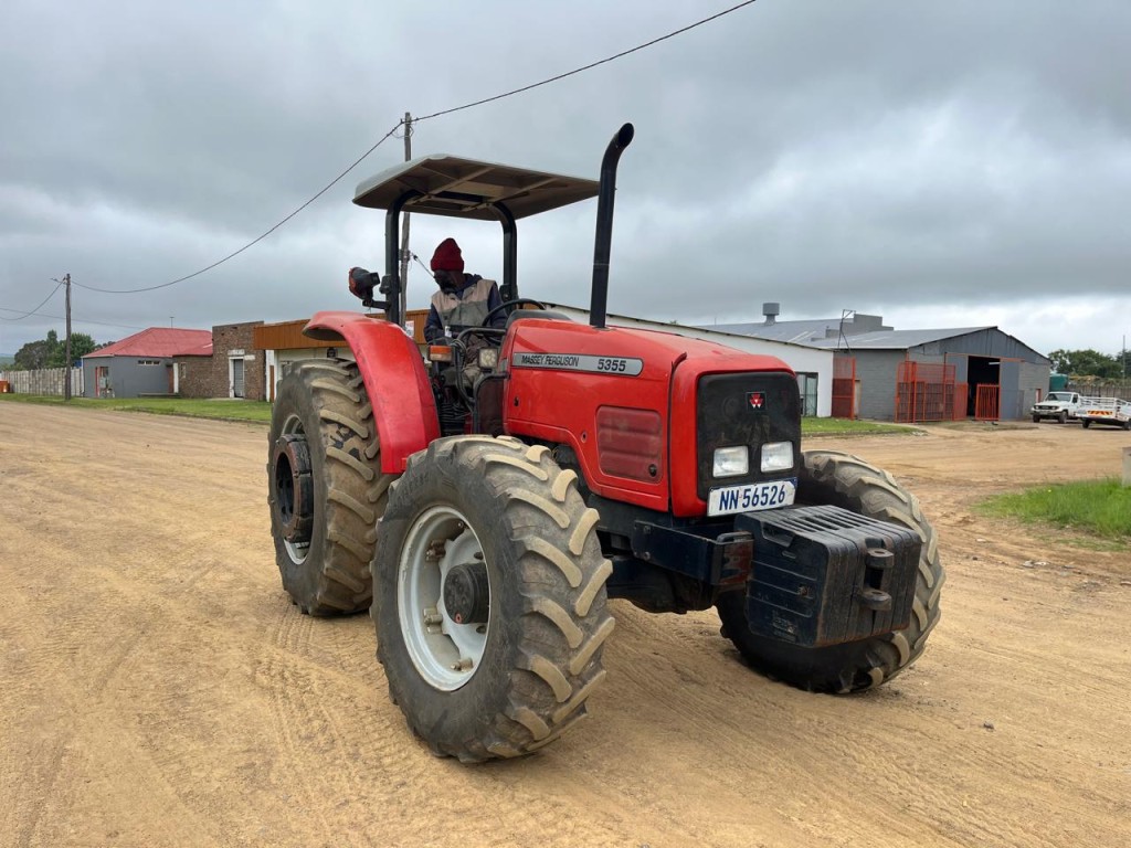 Massey Ferguson 5355 Tractor – Dirtworx