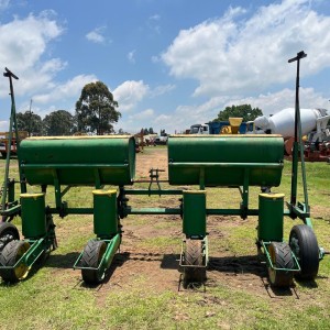 John Deere 7000 4 Row Planter