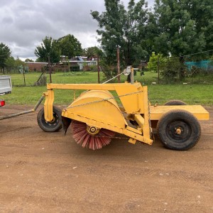 Macnay Road Broom Sweeper