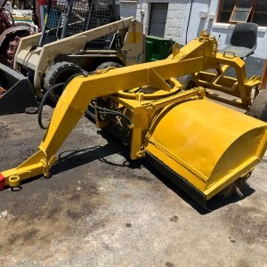 Macnay Hydraulic Road Broom Sweeper