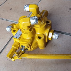 Hydreco KJ21021 Hydraulic Valve Bank