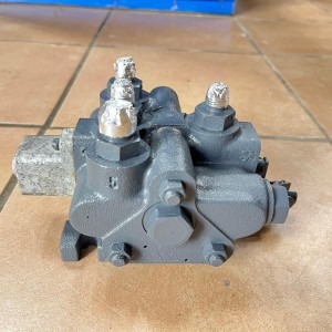 BSV-3 1 Spool Sectional Lever Valve Bank