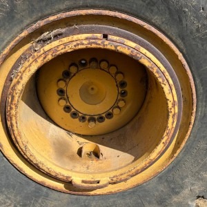 Caterpillar 950G FEL Rim