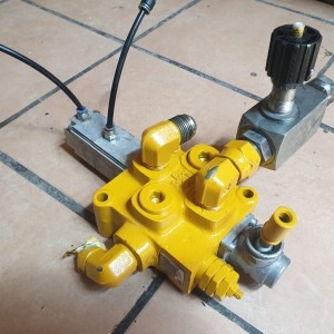 2-Spool Hydraulic Directional Control Valve