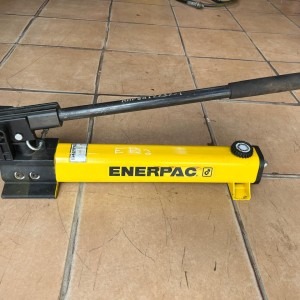 Enerpac P80 Light Weight Hydraulic Hand Pump