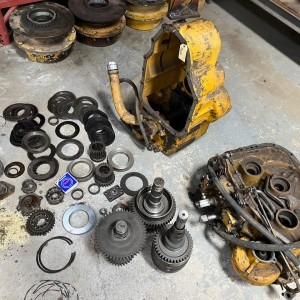 Komatsu WA100 Loader Transmission For Spares