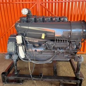 Deutz F6L912 Engine