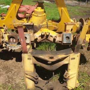 Bell B25C Front Differential Axle Banjo