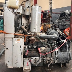 Perkins 400 Series (404D-22) Engine with 22kVA Generator