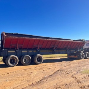 Henred Side Tipper Trailer with Springs