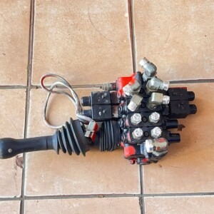 Manitou Joystick Hydraulic Directional Control Valve Bank SD6/4 Z-19
