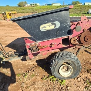 Toro 2500 Top Dresser Sand Spreader
