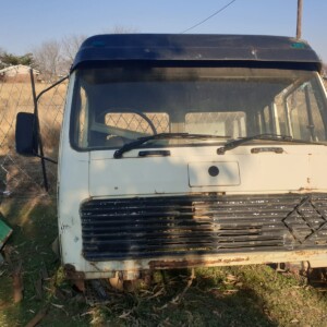Mercedes Benz V-Series Truck Cab