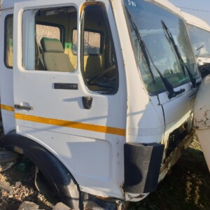 Mercedes Benz V-Series Truck Cab