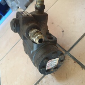 Char-Lynn Hydraulic Orbital Steering Control Valve 211-1009-002