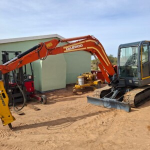 Daewoo SL 55-VP Tracked Mini Excavator with Hammer Rock Breaker