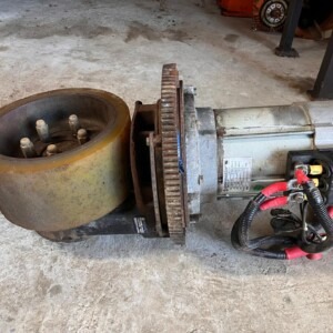 Steering Main Drive Motor 4.4kW 24V and Steerable Jockey Wheel