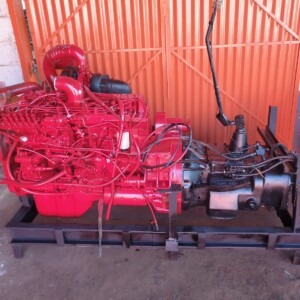 Cummins C8.3-300 Engine with Eaton Fuller Gearbox