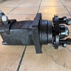 Char-Lynn 165-1243-006 Hydraulic Drive Motor