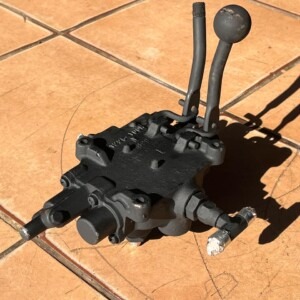 Dukes Fluid Power 2 Spool Sectional Lever Control Valve Bank