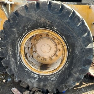 Front End Loader Tyre with Rim 20.5-25